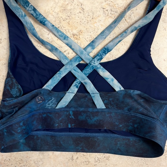 Lululemon sports bra - Picture 2 of 5